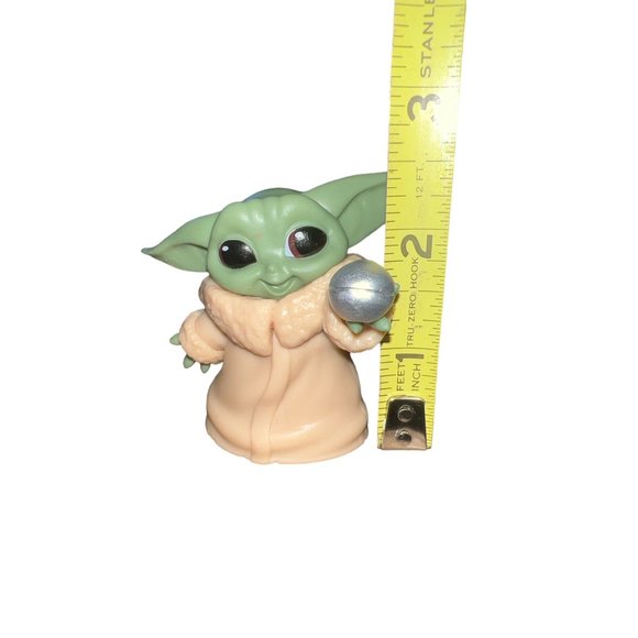 Star Wars Yoda The Child Mini Figure 2.5” Cake Topper Toy Mandalorian - Picture 4 of 6